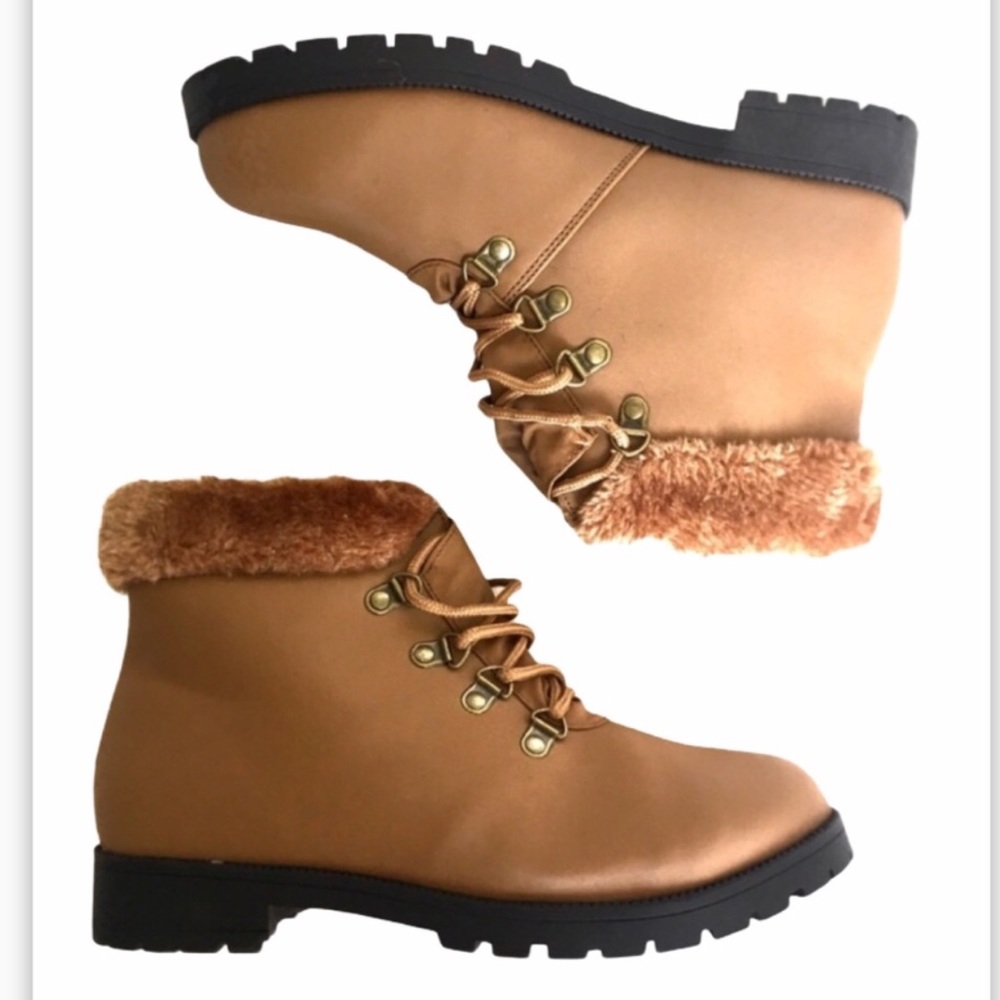 NWT Faux Fur Insulated Winter Snow Boots Size 7.5W